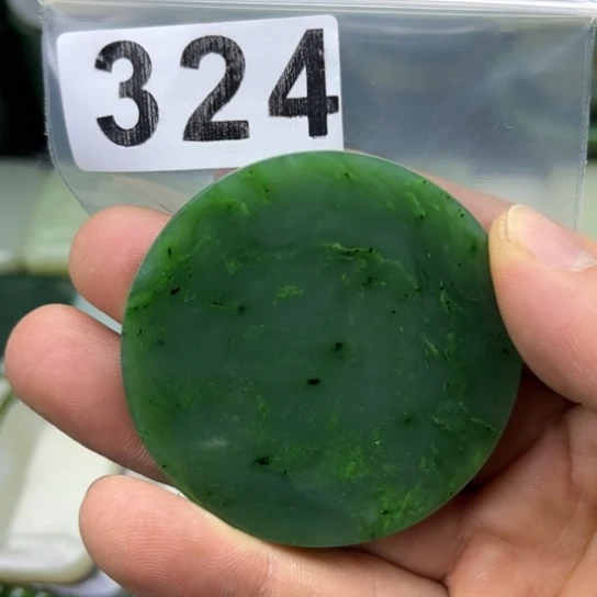 和田玉未镶嵌珠宝半成品
