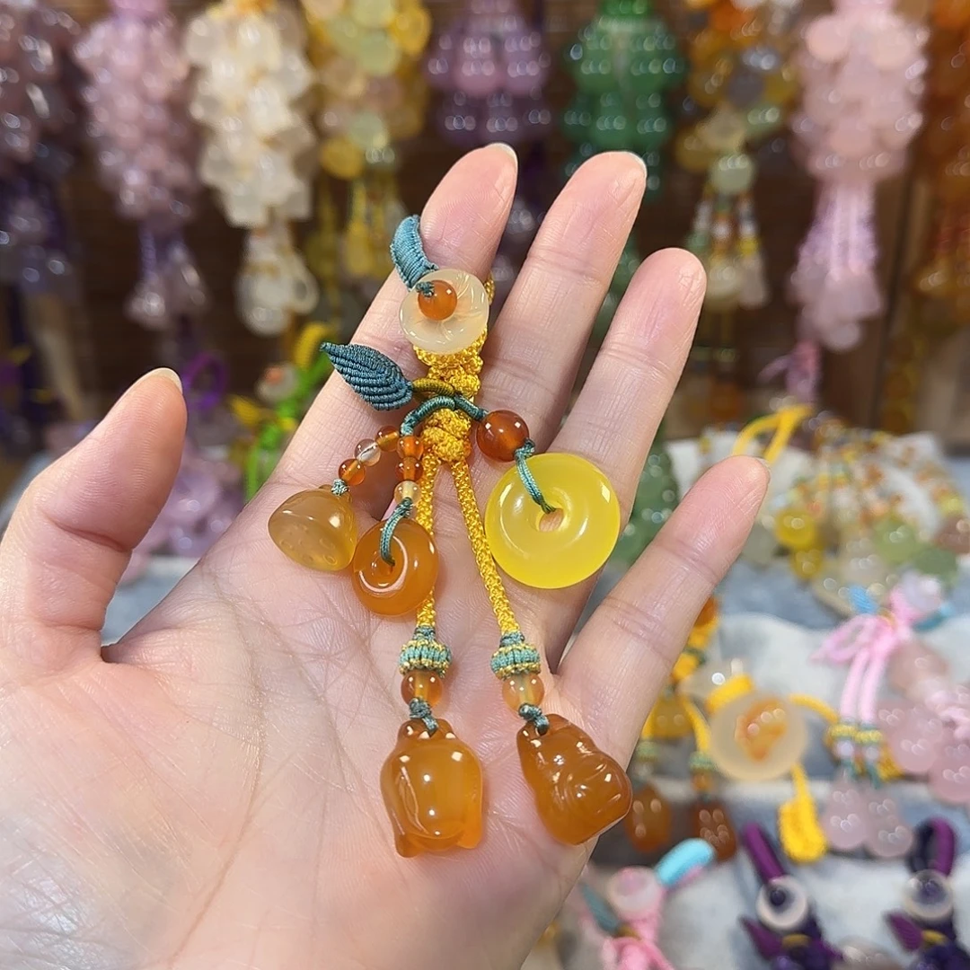 玛瑙/玉髓未镶嵌钥匙挂件