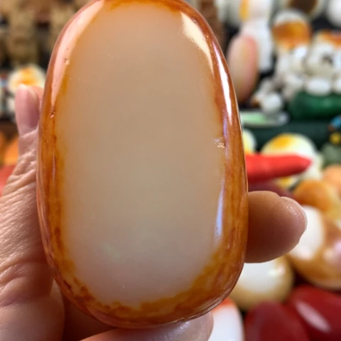 新疆戈壁五彩彩石
