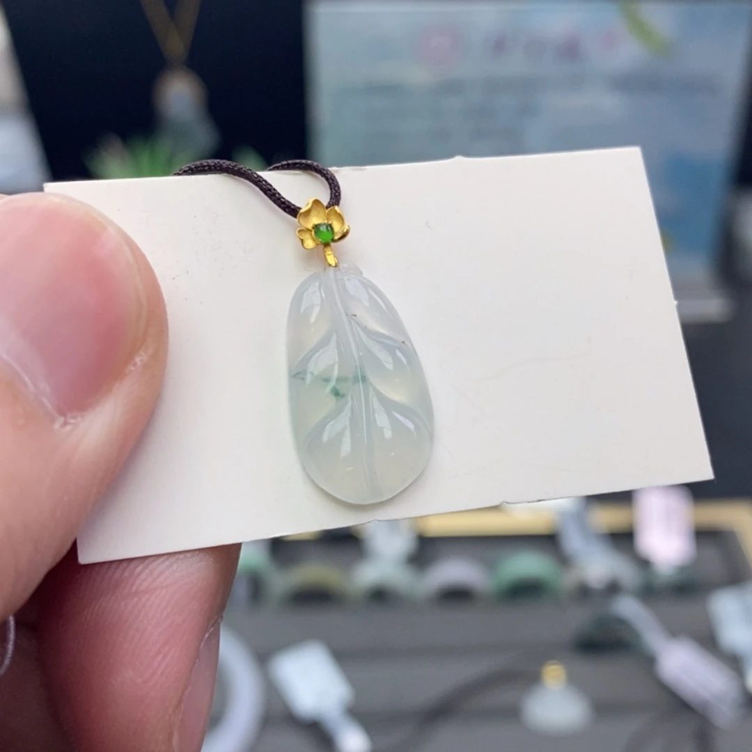 【闪购商品】颈饰未镶嵌翡翠翡翠