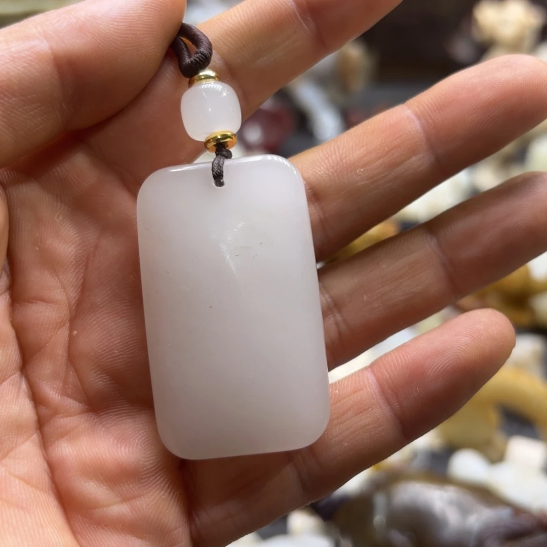 和田玉（糖玉）未镶嵌挂件