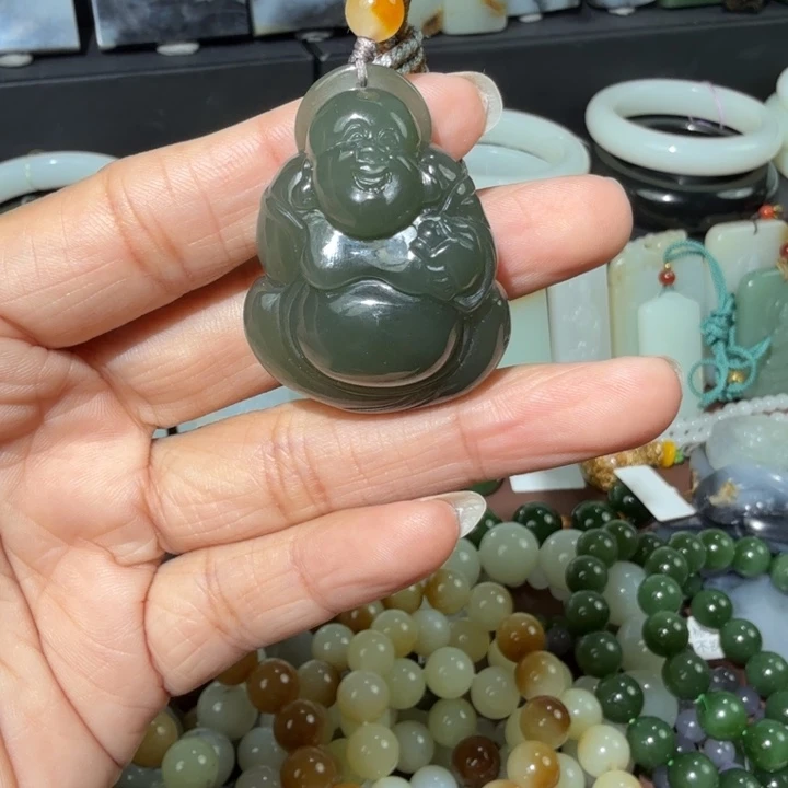 和田玉未镶嵌颈饰
