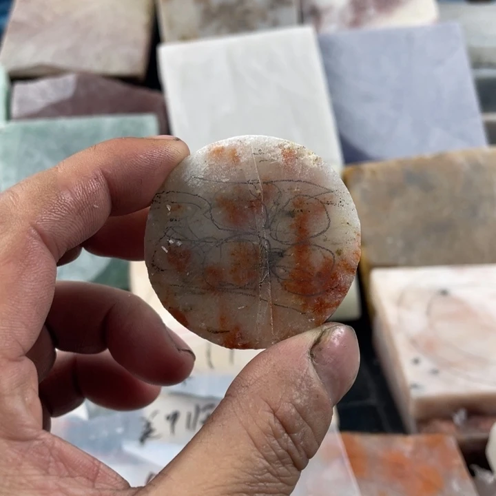 石英质玉未镶嵌珠宝半成品踏雪独龙手牌工费