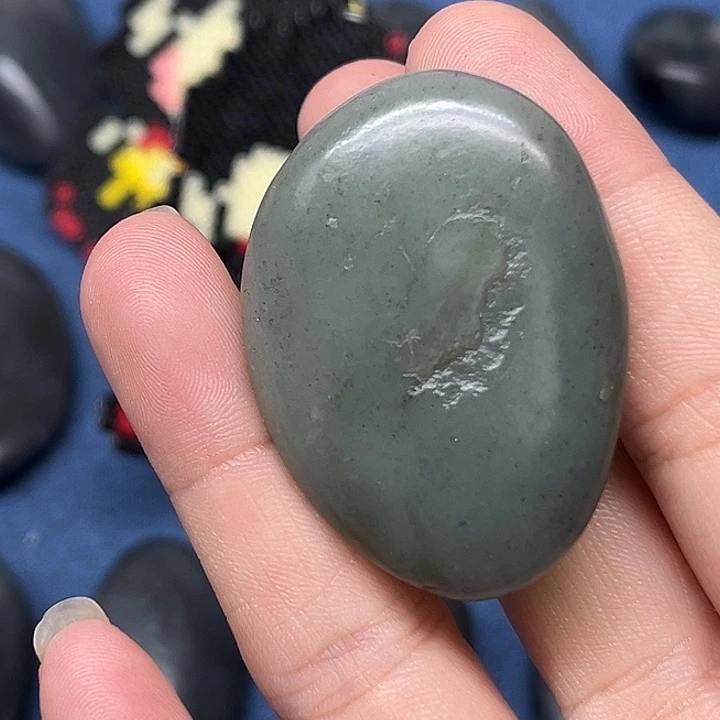 医***务颈饰未镶嵌和田玉
