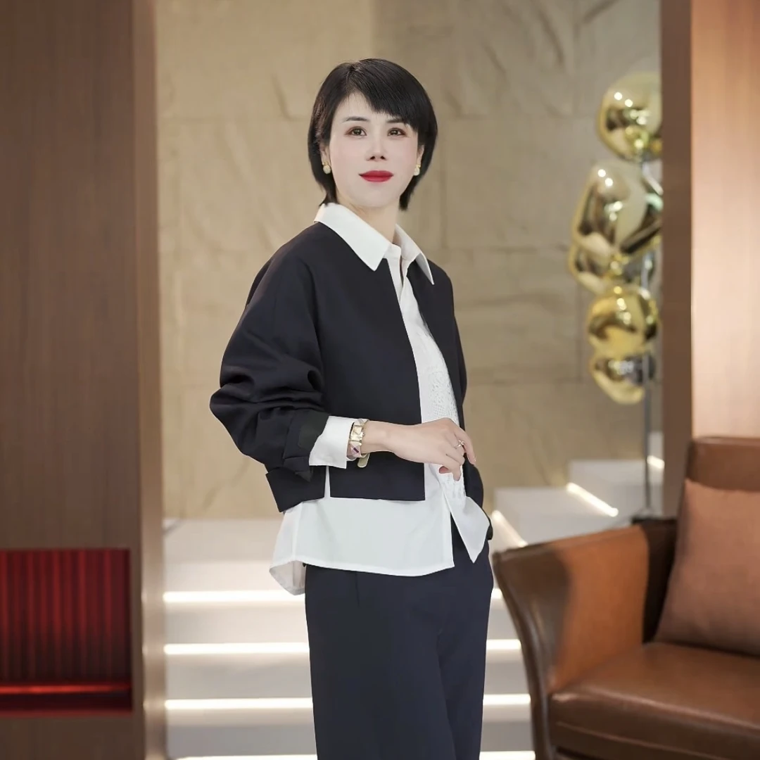 【渲渲推荐】CC-01117早春短款休闲百搭气质时尚设计感高腰短款外套