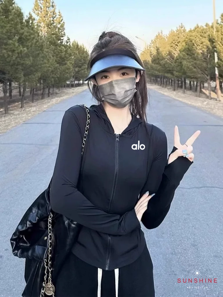 2588新款时尚没有口袋收身款防晒衣