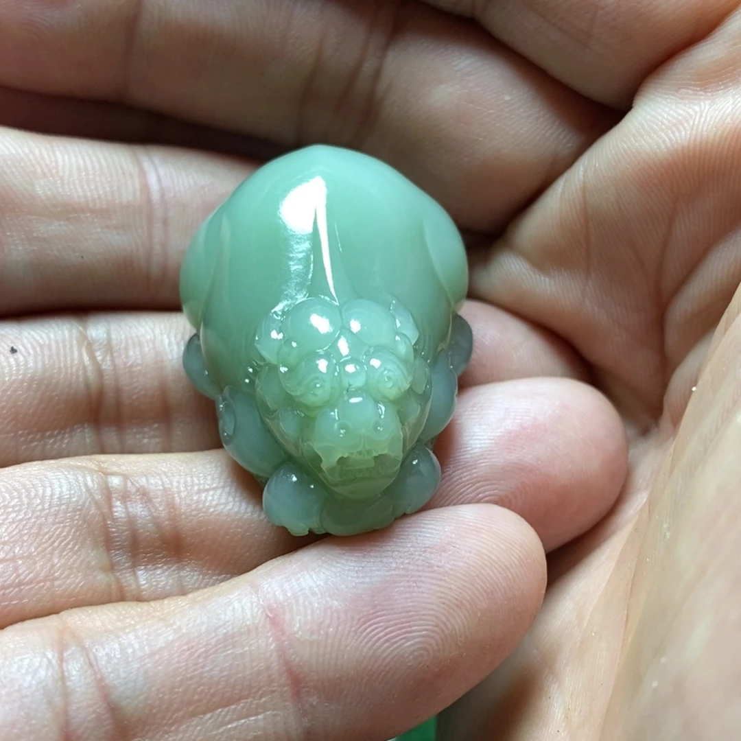 张***国和田玉（碧玉）未镶嵌挂件