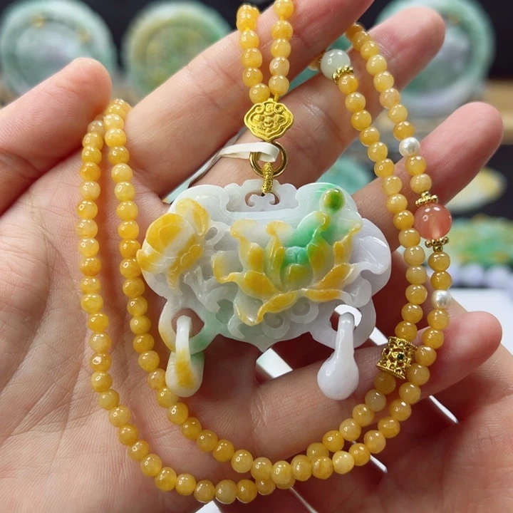 颈饰未镶嵌翡翠吊坠