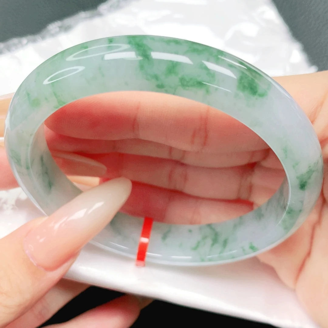 翡翠未镶嵌手镯60