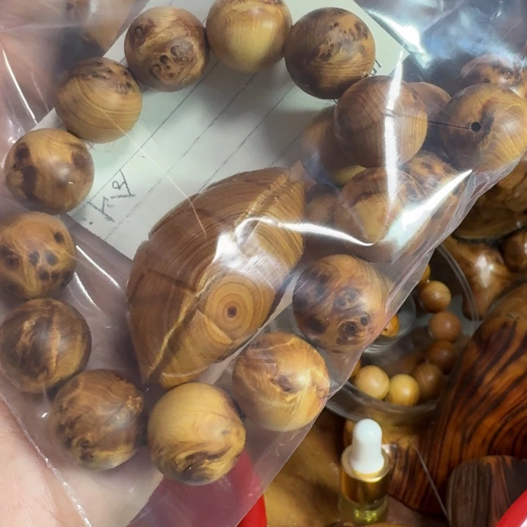 柏木（崖柏）用****2太行崖柏1.8微瑕留疤