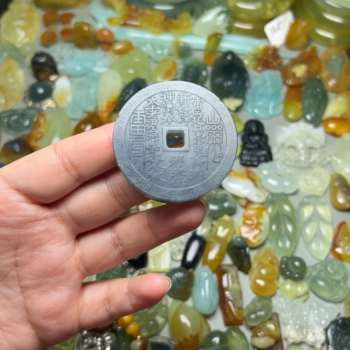 蛇纹石玉未镶嵌微瑕