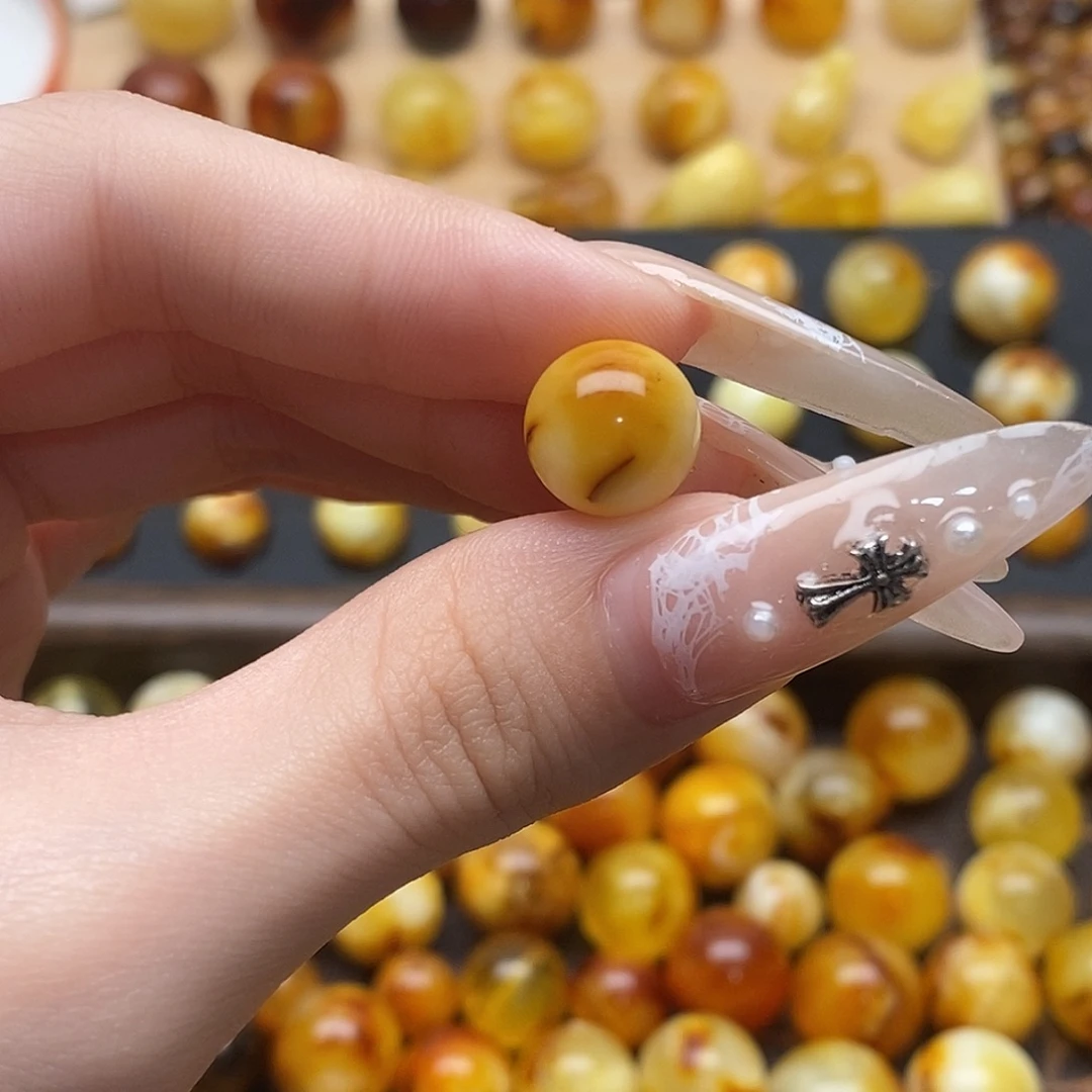 咕***生蜜蜡未镶嵌裸石蜜蜡