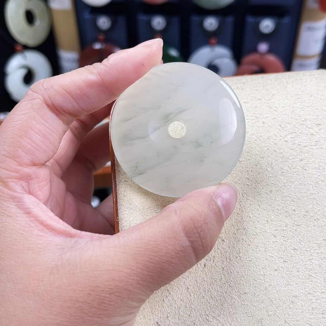 颈饰未镶嵌石英质玉大*