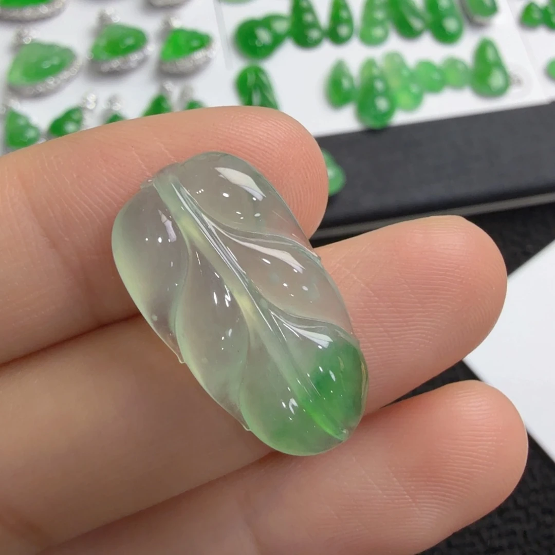 未镶嵌戒指翡翠叶子