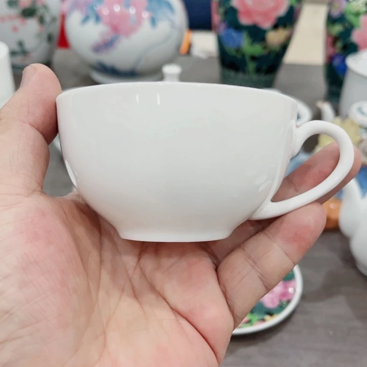 釉下五彩的瓷器和