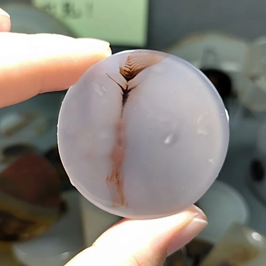玛瑙/玉髓未镶嵌颈饰火炬