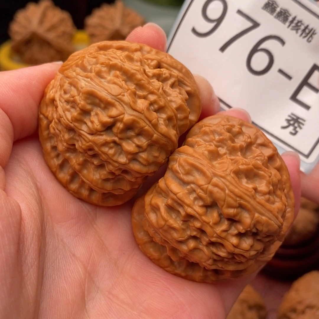 文玩核桃把件白狮43