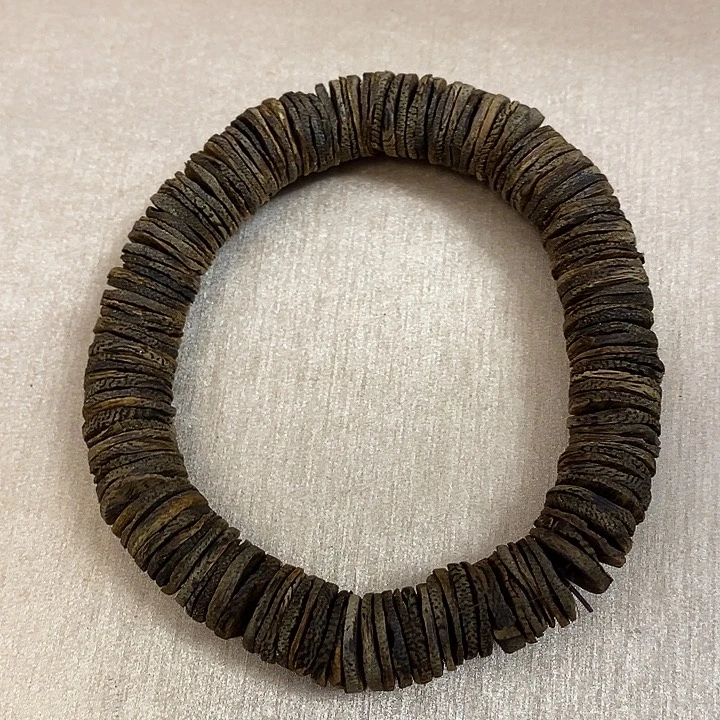 沉香手串沉香香脉沉水片片11MM15克多样性发一条
