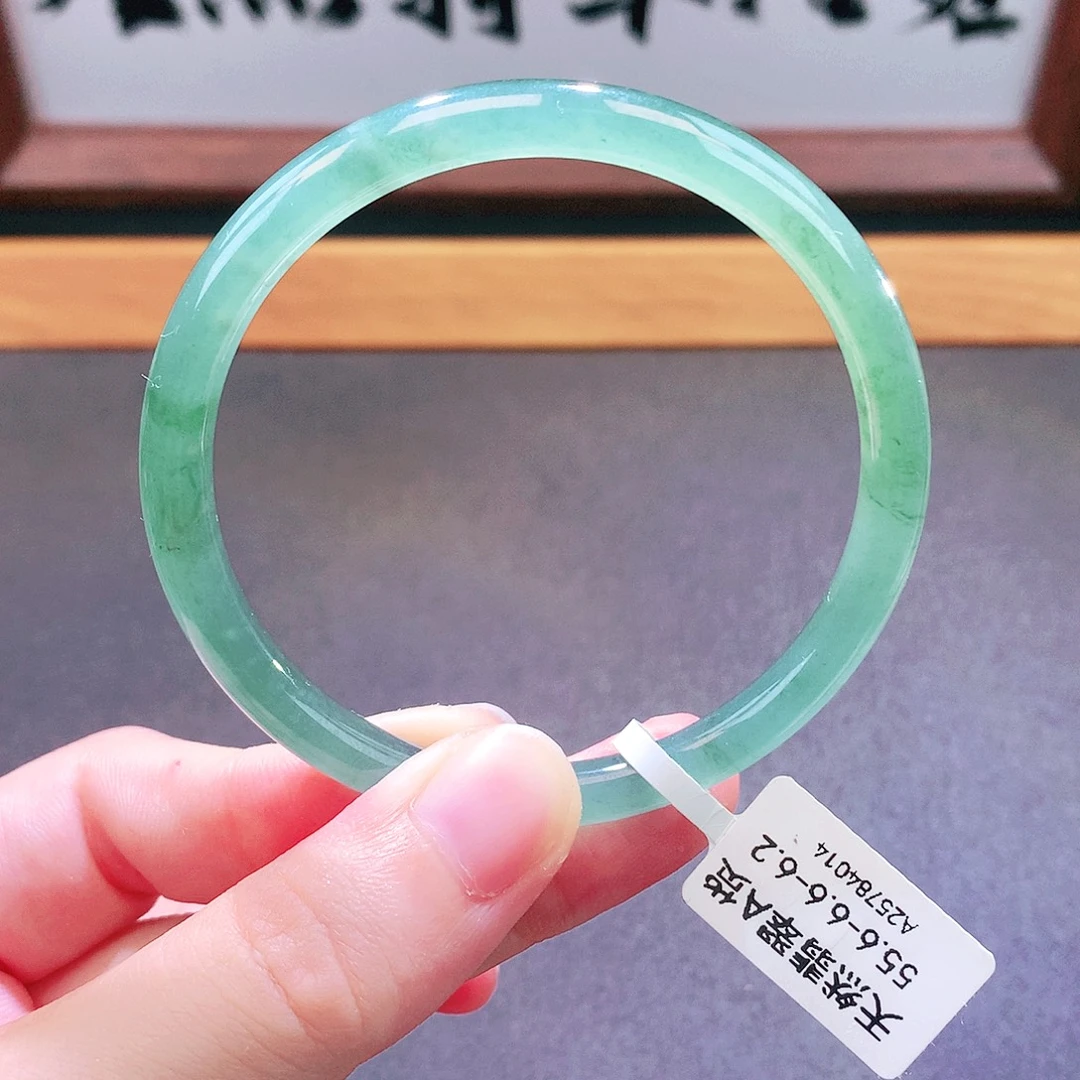 翡翠未镶嵌手镯天然翡翠