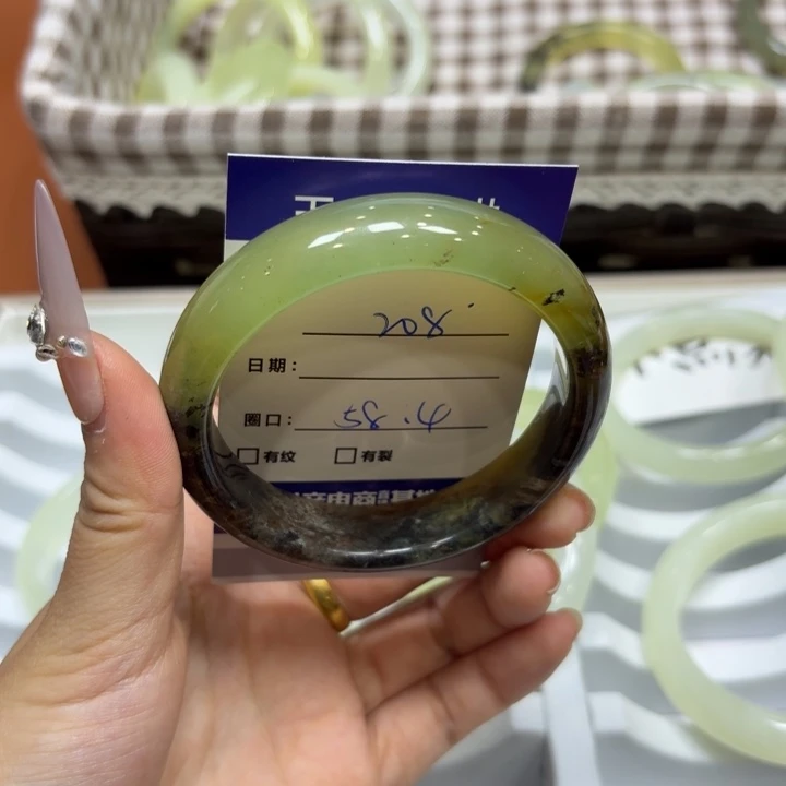 未镶嵌岫玉手镯天然