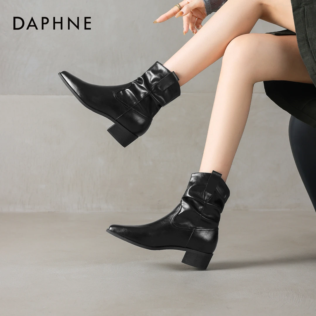达芙妮黑色短靴女鞋2025新款秋季方头靴子低跟瘦瘦靴英伦风马丁靴