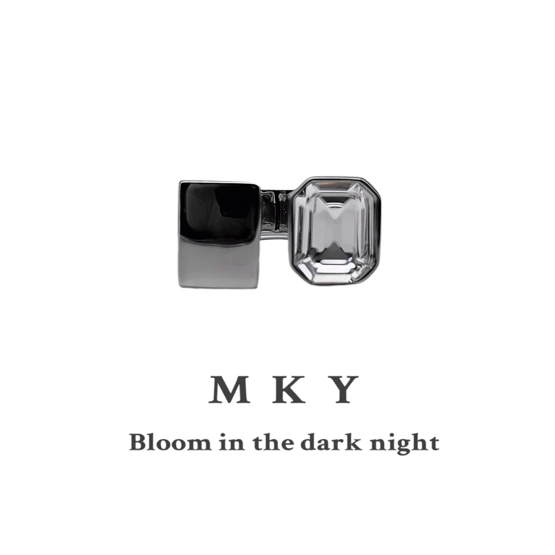 合金仿水晶戒指 MKY/高级感时尚金属饰品中性戒指原创合金戒指