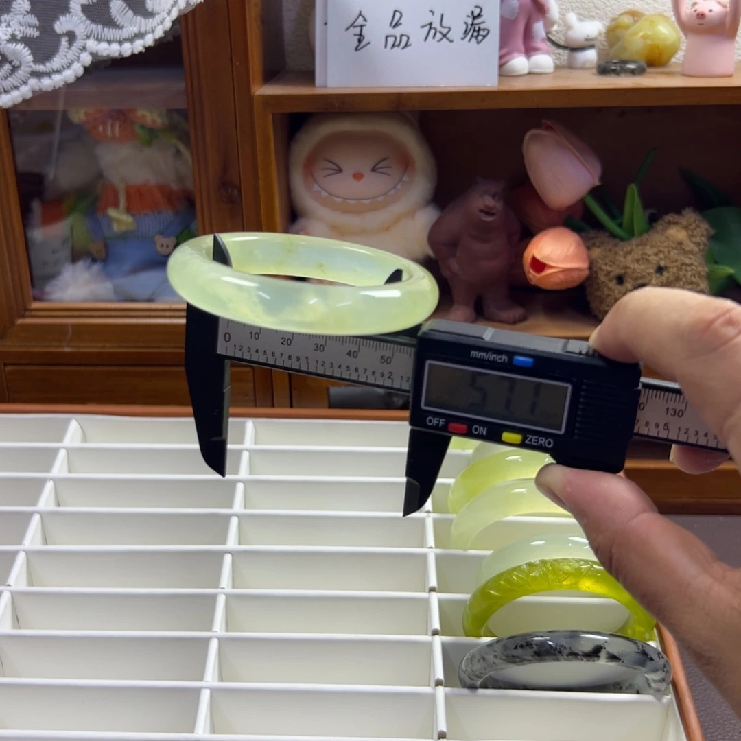 蛇纹石玉未镶嵌手镯514