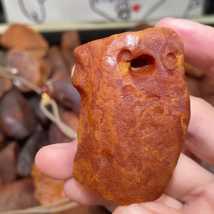 裸石琥珀未镶嵌花蜡沁色把件吊坠