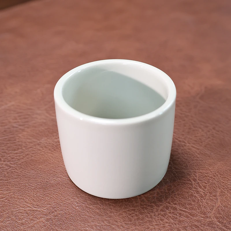 何白 龙窑柴烧扳指杯