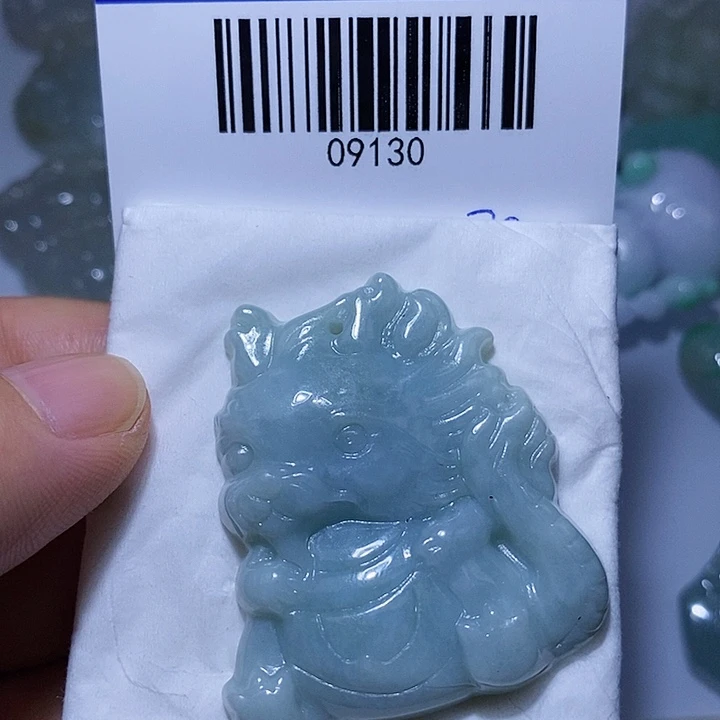 翡翠未镶嵌颈饰天光墟翡翠市场现金代购