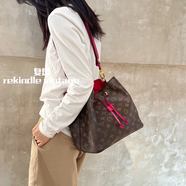 95新 LouisVuitton/路易威登 复燃精选/老花玫红色水桶包18年