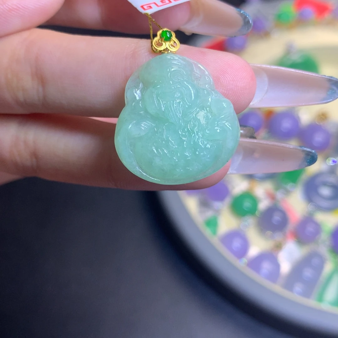 颈饰18K金镶嵌翡翠