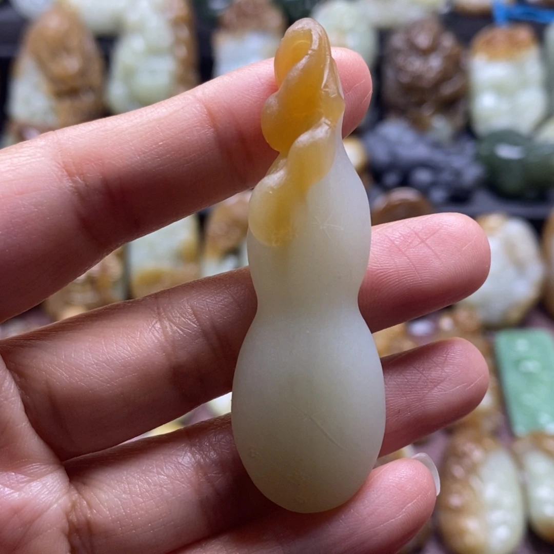 吊坠(不含链)未镶嵌和田玉（糖玉）