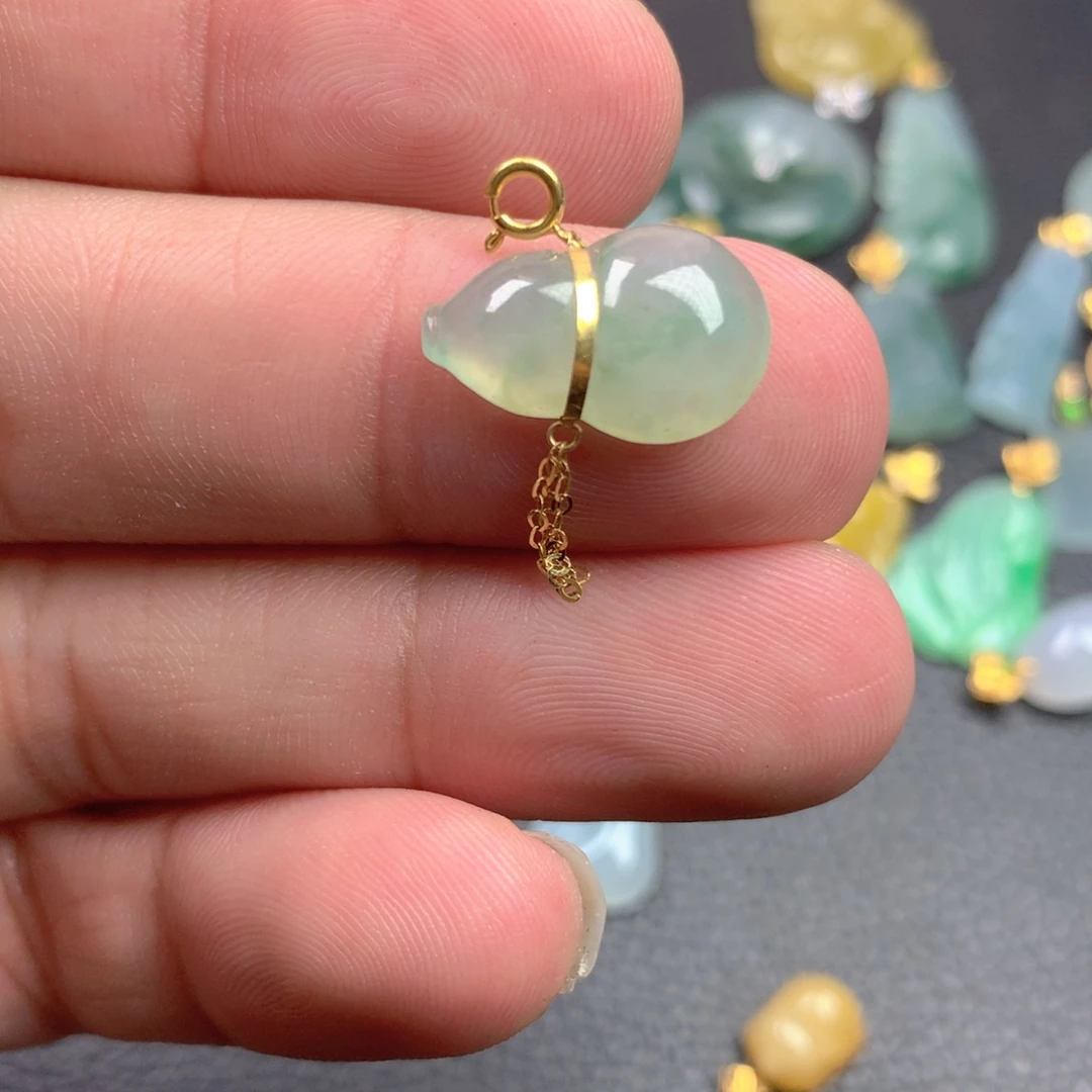 【闪购商品】颈饰18K金镶嵌翡翠翡翠