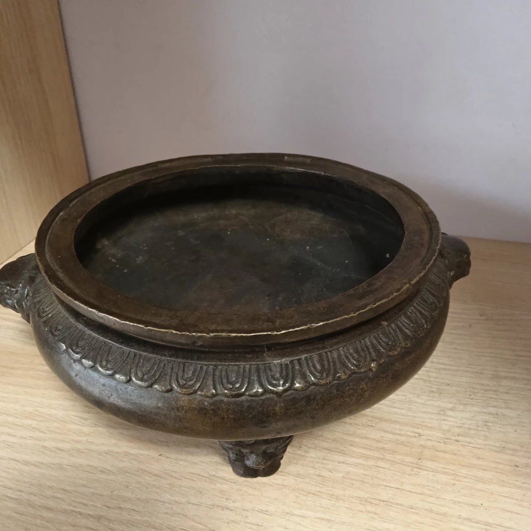 精仿铜香炉包浆好，（具体细节直播间问询清楚，发货后不退换）