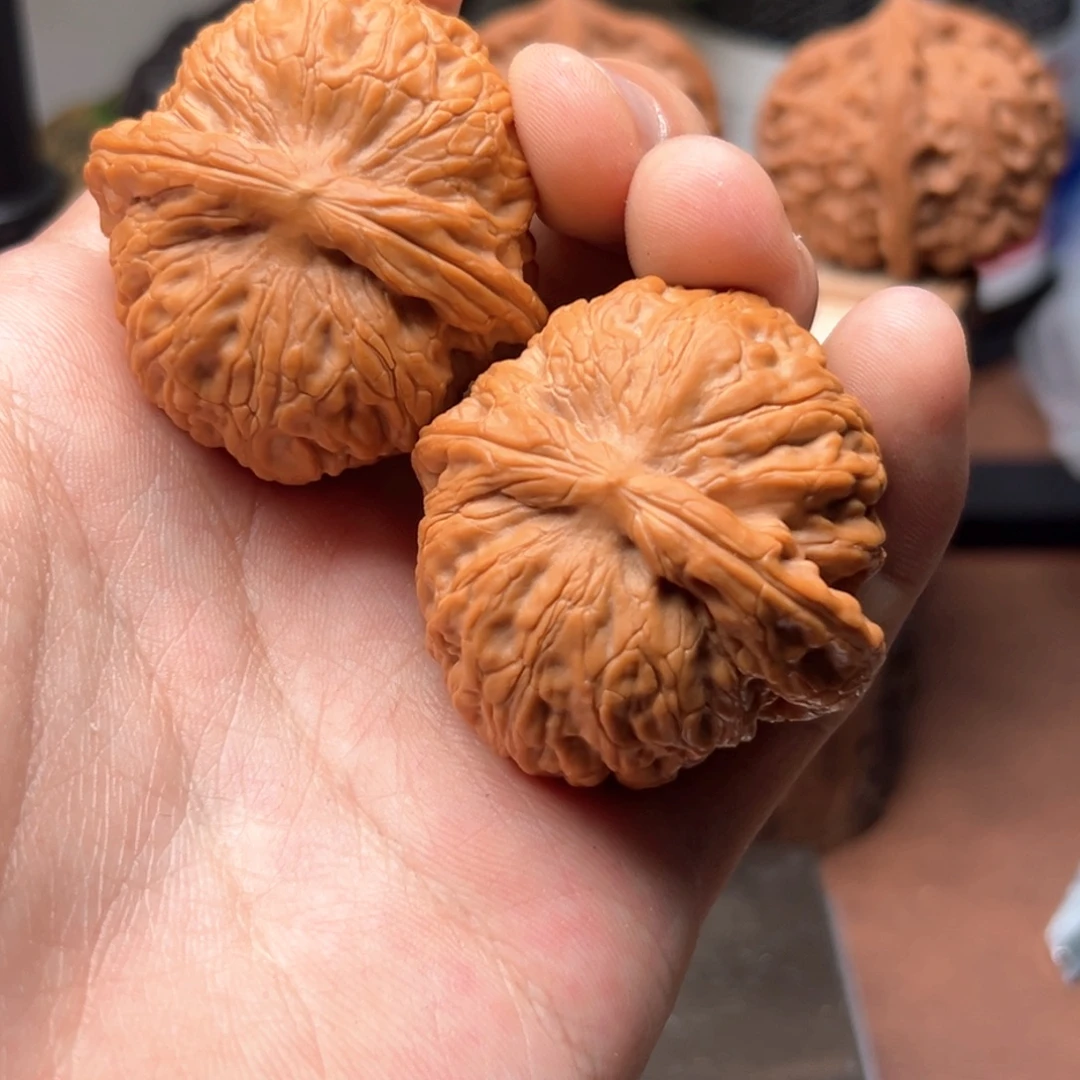 文玩核桃吊坠43元宝