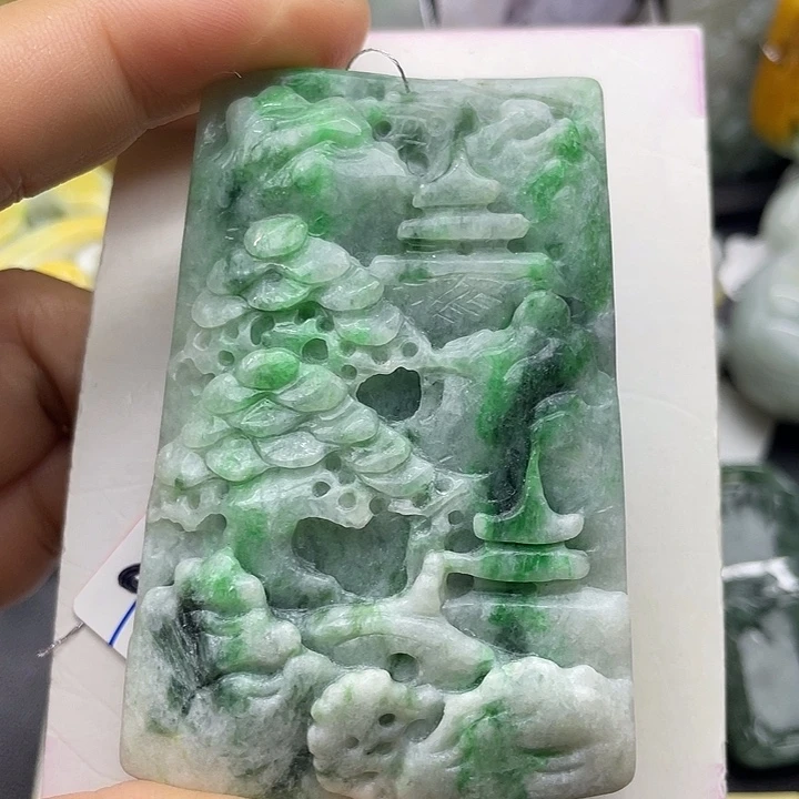 翡翠未镶嵌颈饰翡翠