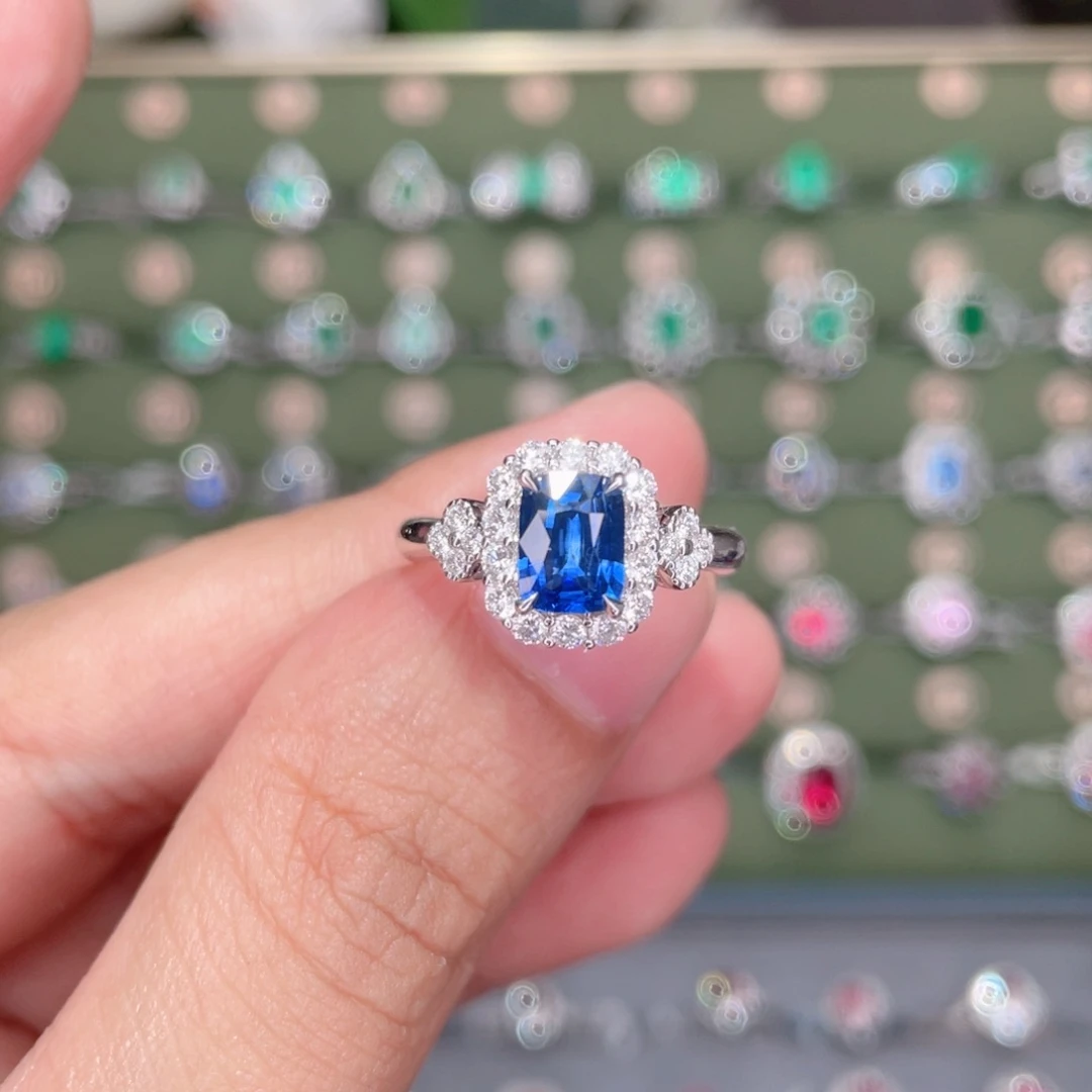 蓝宝石戒指18K金镶嵌1.18ct 皇家蓝