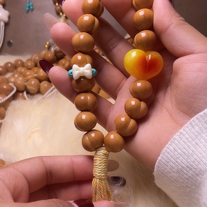 猴头核桃手串15尺寸镜面柯基屁桃手持全品无暇