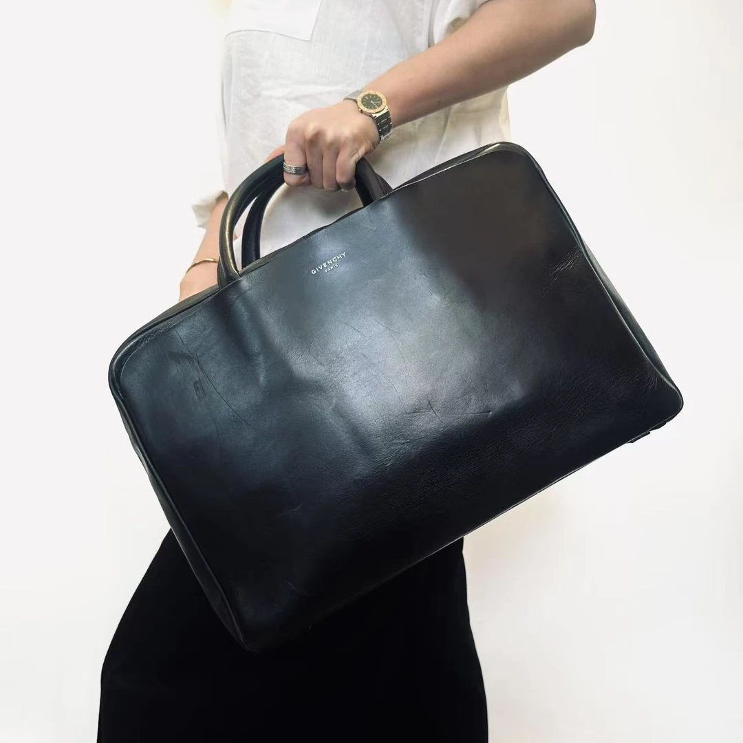 95新 Givenchy/纪梵希  纪梵希黑色手提包 2506260069