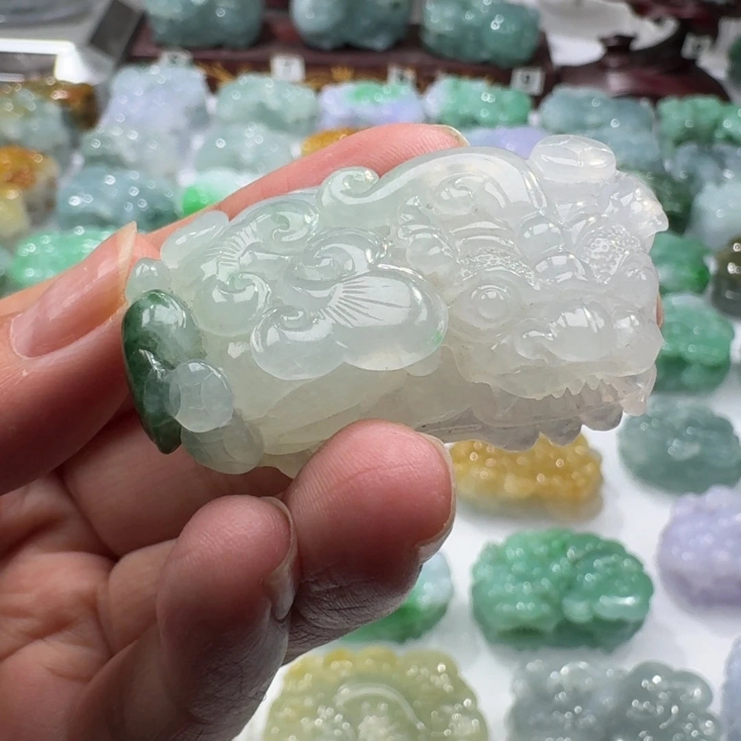 翡翠未镶嵌挂件貔貅