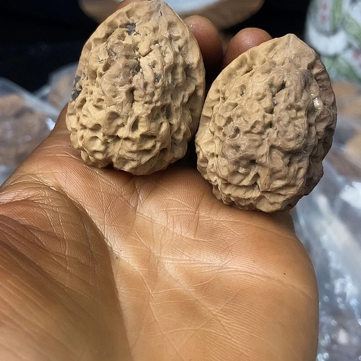 把件文玩核桃云南铁核桃基地39