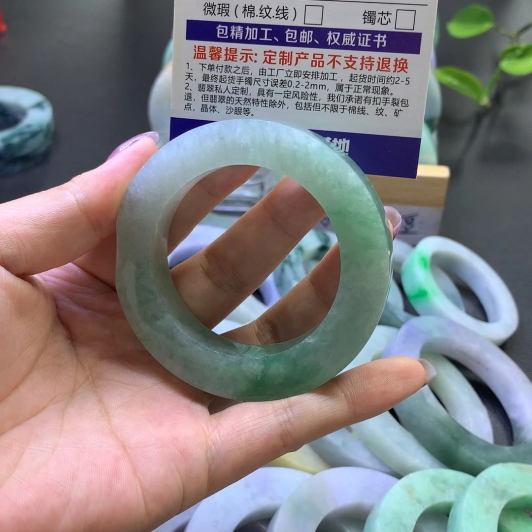 未镶嵌翡翠定制翡翠平*人