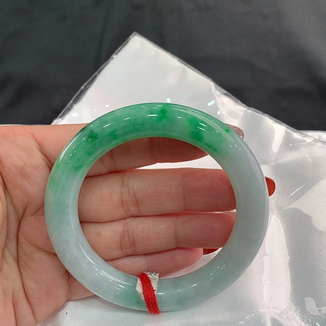 【闪购商品】翡翠手镯未镶嵌圆55