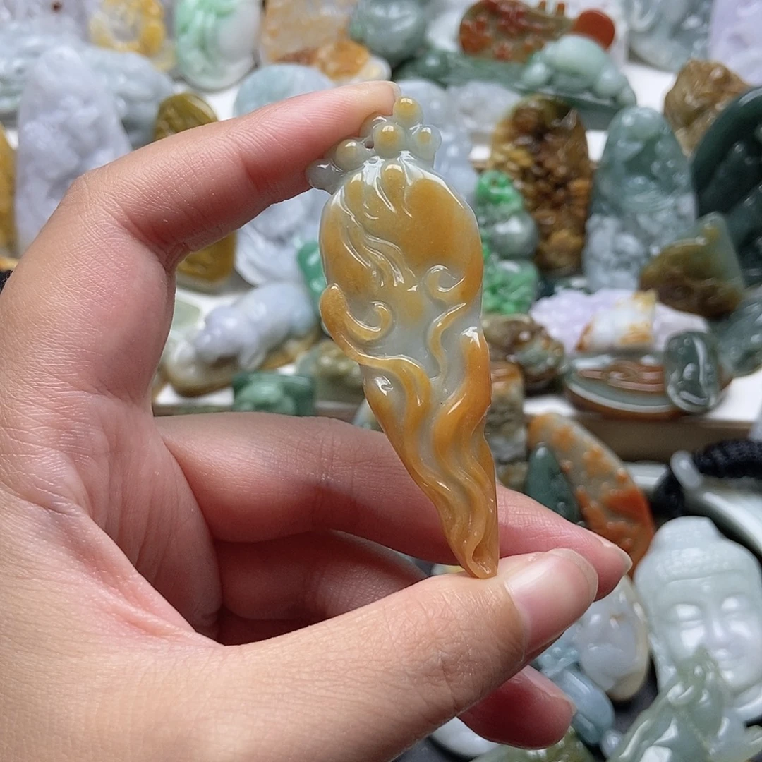 翡翠未镶嵌颈饰翡翠