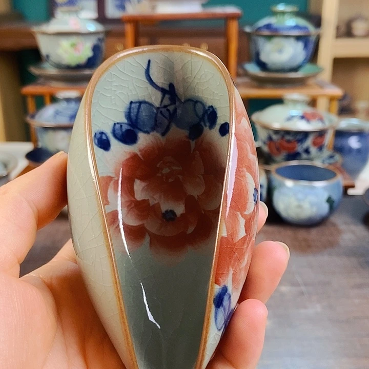 瓷片手工制作工艺精湛等