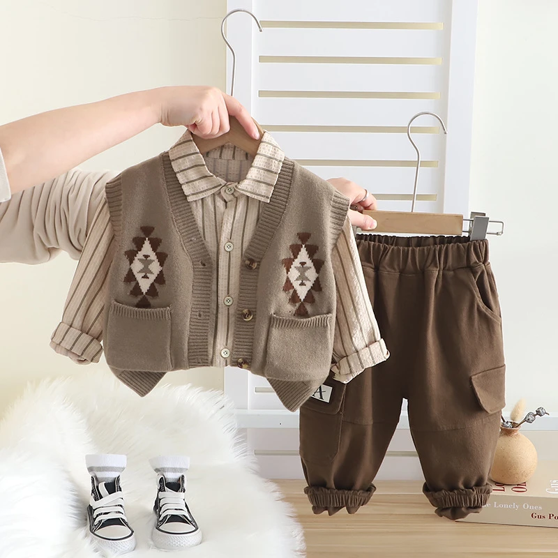 新款春秋童装0-1-2-3-4岁小中童男宝宝衬衫开衫毛衣马甲三件套