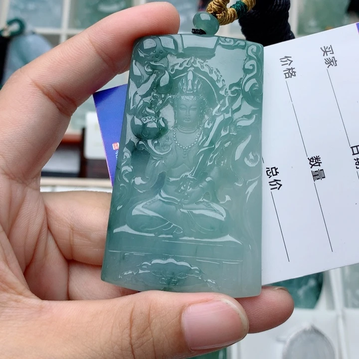 颈饰未镶嵌翡翠虚空藏