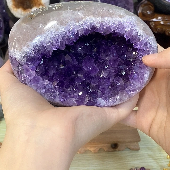 未镶嵌水晶大型摆件（非配饰）