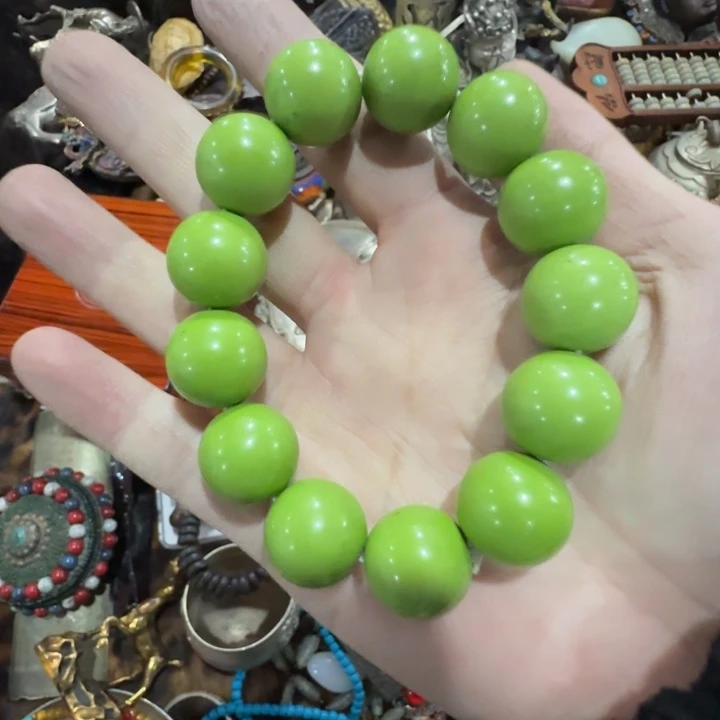 盘青花瓷器小盖子放漏个